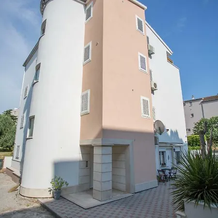Baksi Apartment